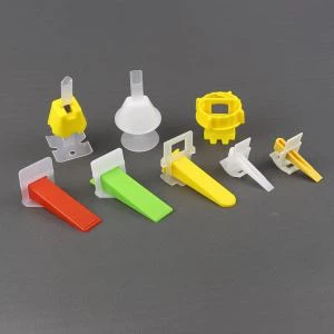 Sustav za niveliranje alata za polaganje pločica